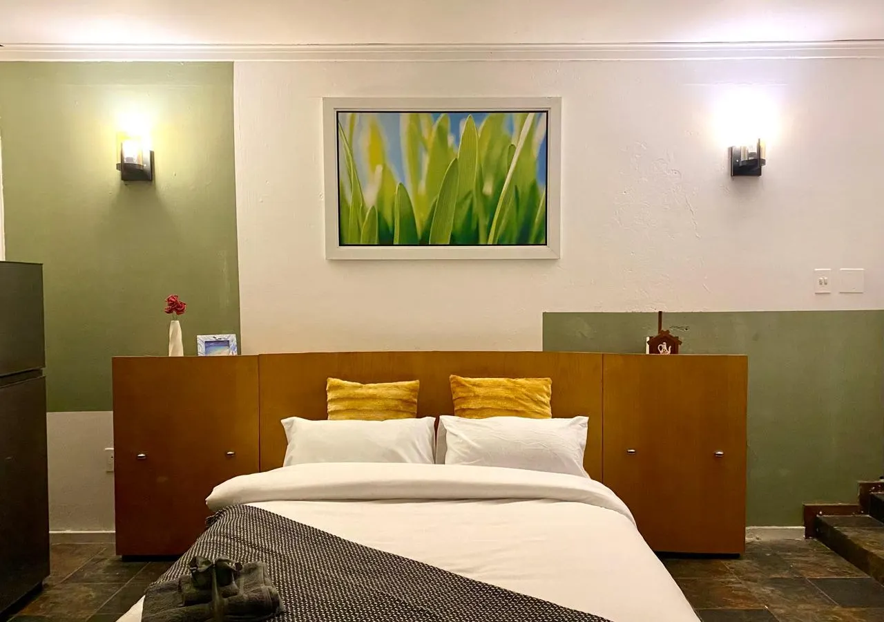 Adorable Room House Share with pool & lappa