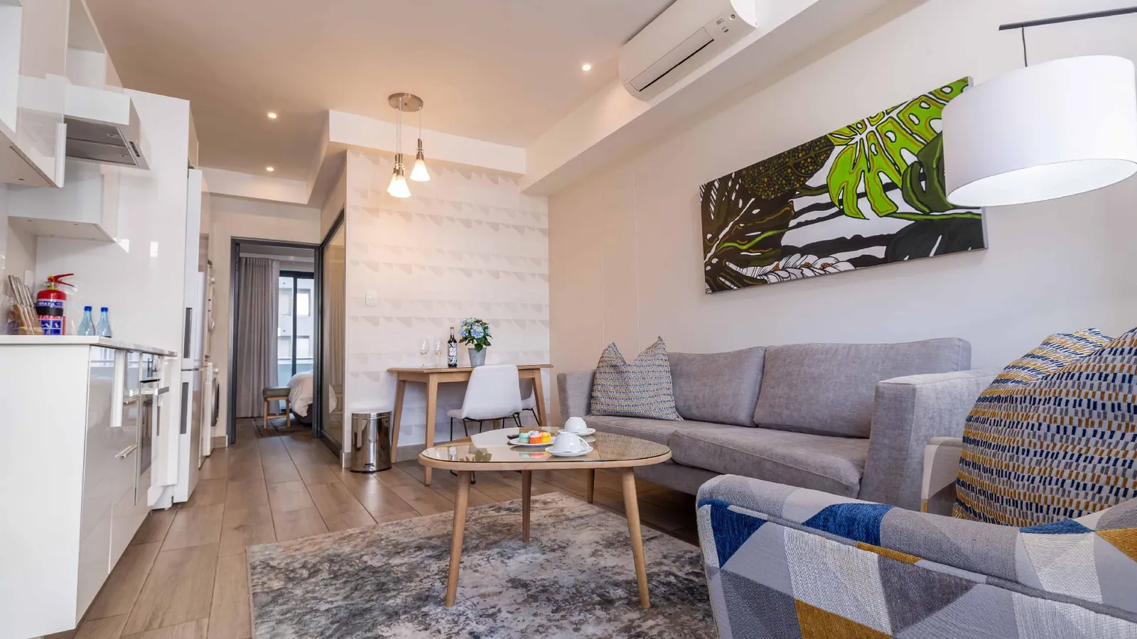 Incredible one bedroom, Wifi, Pool