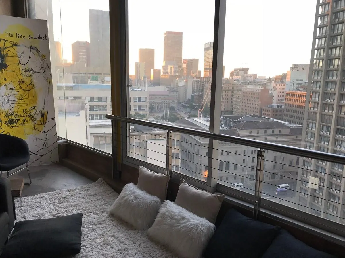 The Franklin Artistic Loft Apartment - City Views
