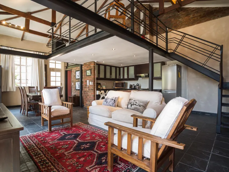 122 Victoria Junction