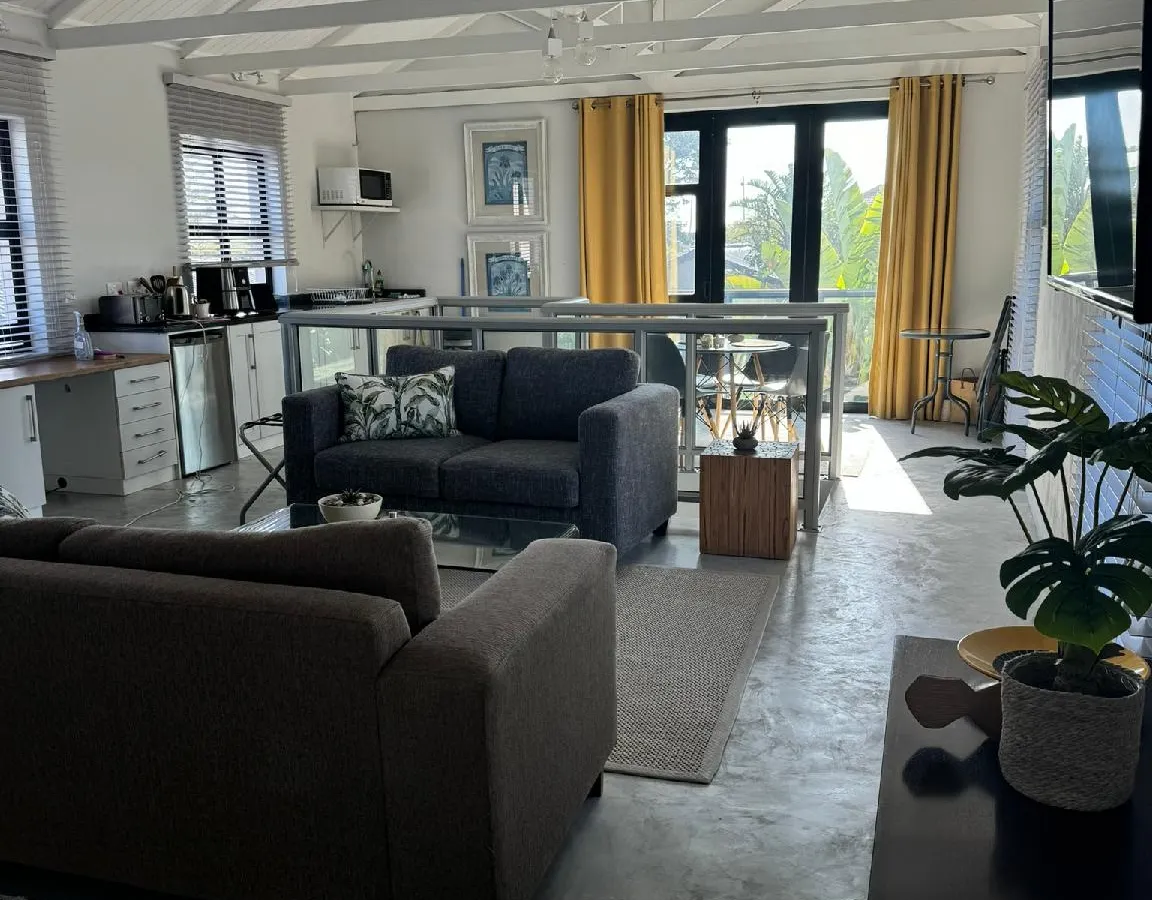 Cozy, Spacious Loft on 4th Avenue