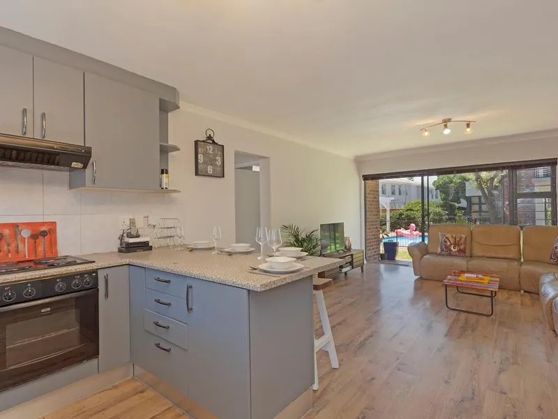 Three Bedroom Holiday Home - Royal Ascot Cape Town