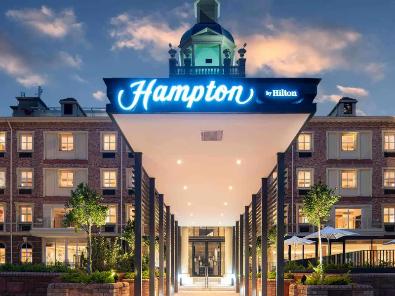 Hampton by Hilton Sandton Grayston