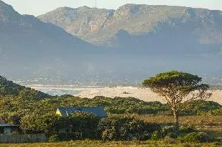 Kommetjie Villa, Beachfront Estate