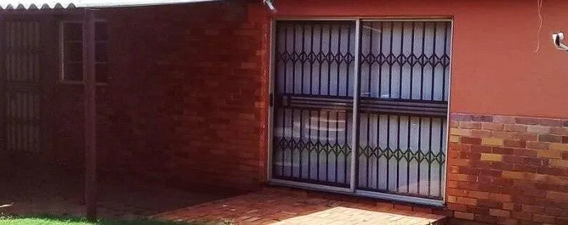 Stylish apartment in the heart of Roodepoortt