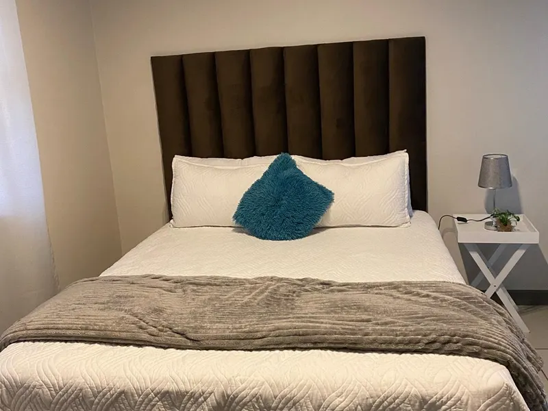 Lovely 1 bedroom condo Apartment.