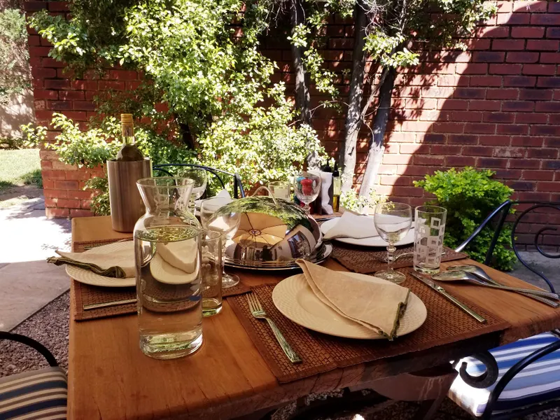 Alexandra Luxury Guest Suites 