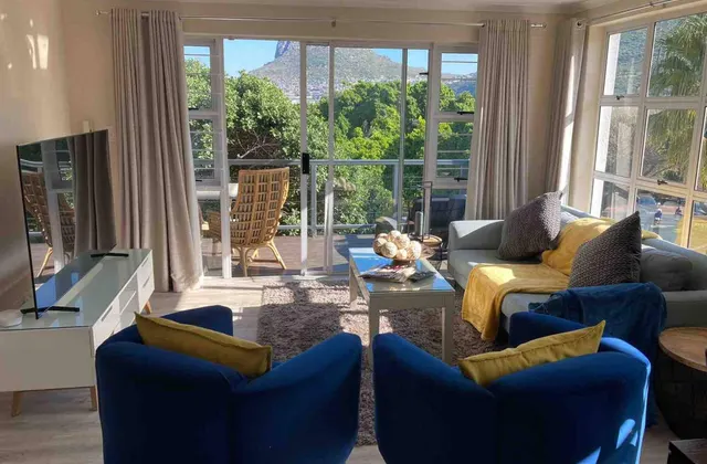 Oceanfront Apartment in Cape Town with Stunning Views