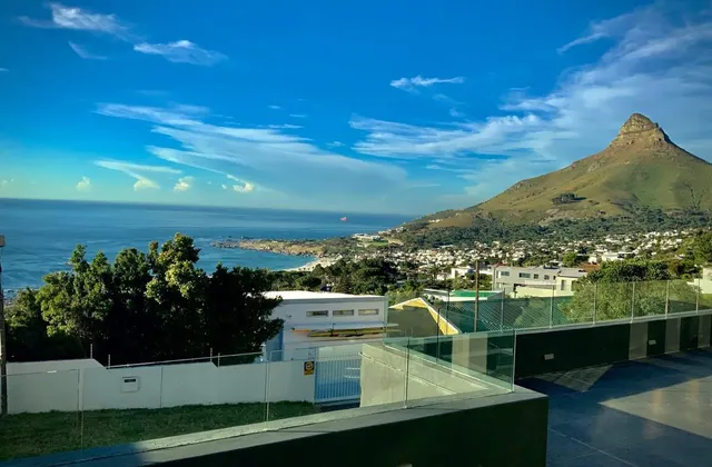 Lovely  1 -  Bedroom Apartment  Free Parking