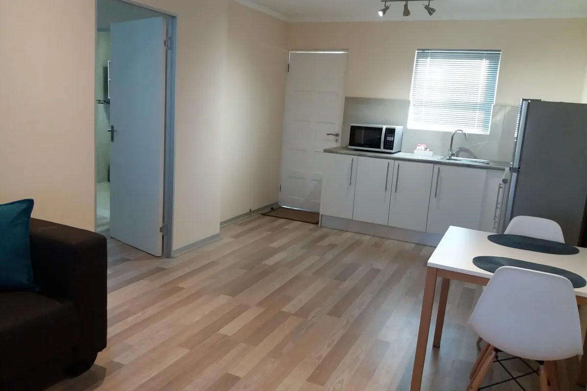 Flamingo Palms- 1 Bedroom Apartment with Views