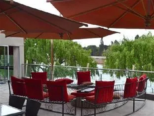 The Lakes Hotel and Conference