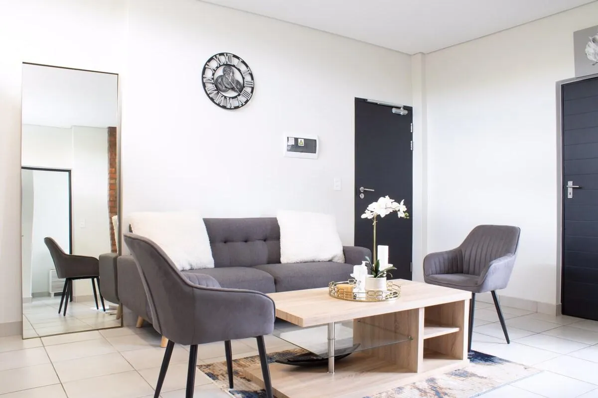 ⭐️ Contemporary - Clean & Comfortable Apartment ⭐️