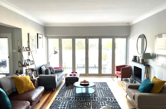 Your Home away from home, 300m from the beach 