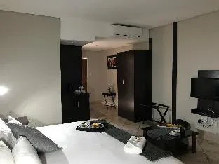 Manor Hills Guest Lodge