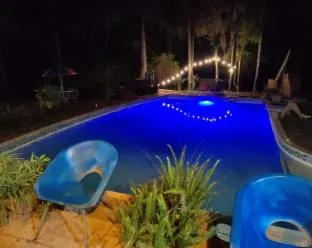 Your Pool House @ Salbu