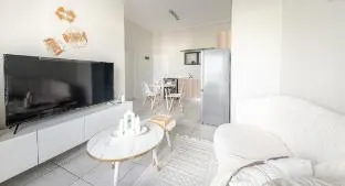 Exquisite Lavish-Luxury Aprtment – photo 2, Entire House in Johannesburg