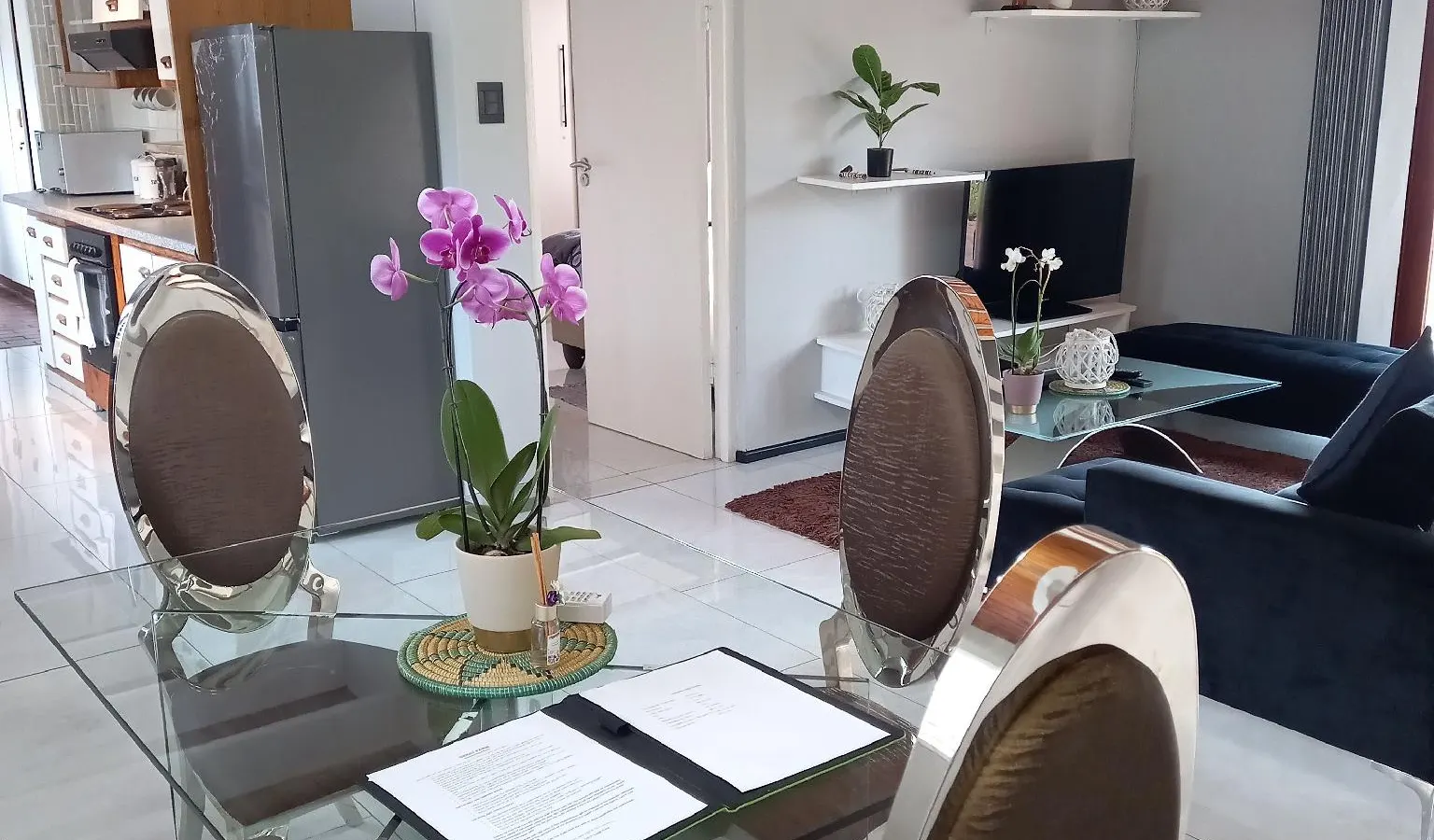 Crest Farm - Self-catering 2-bedroom, Wi-fi, Views, Swiming Pool