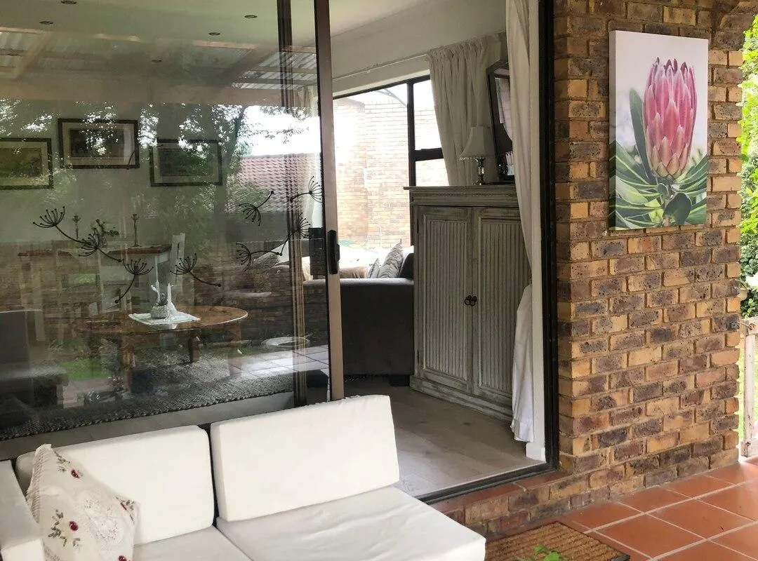 Waybury Cottage - a cozy home from home !