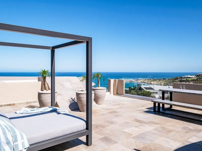 Seaside Escape Apartment Sea La View