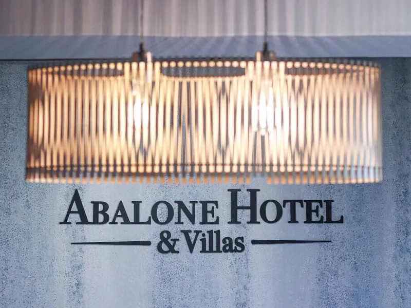 Abalone Hotel & Villas
