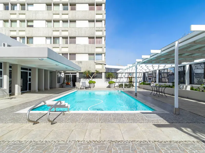 1 Bedroom Apartment, Seapoint, Cape Town