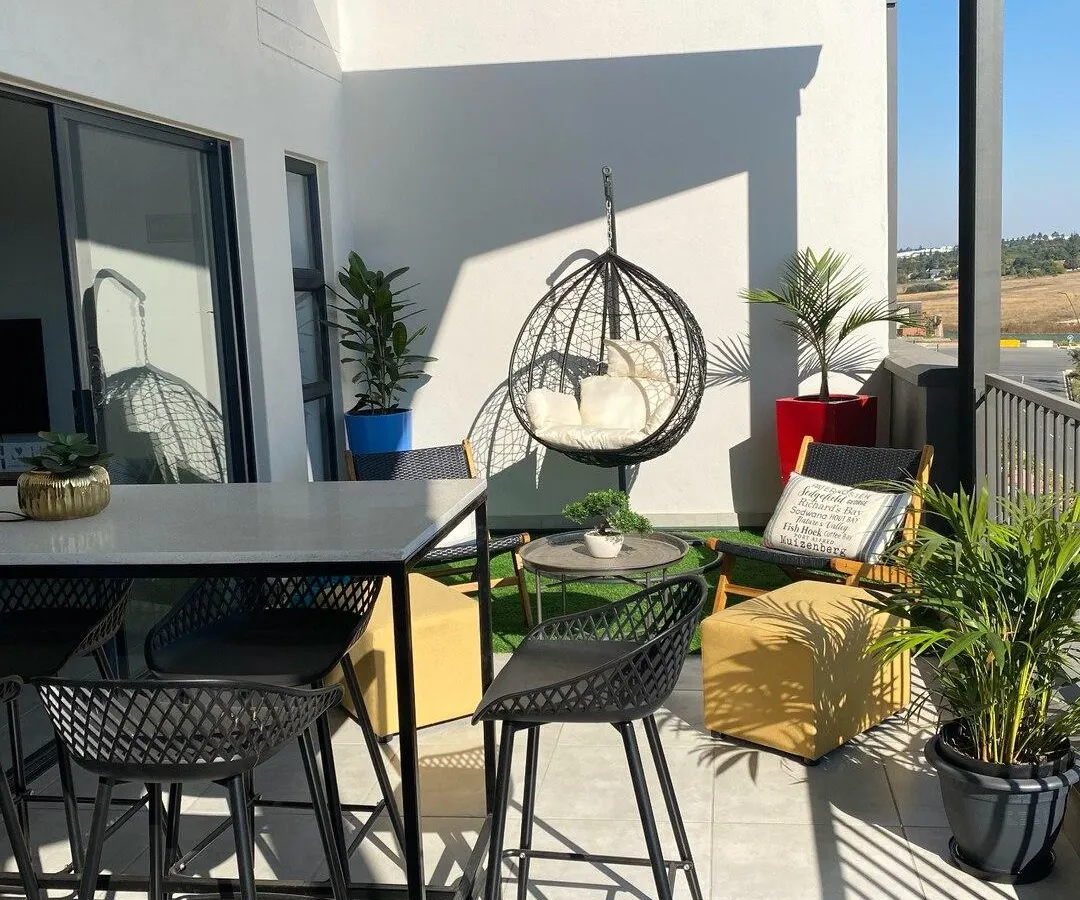 Spectacular 2 bedroom Penthouse Apartment