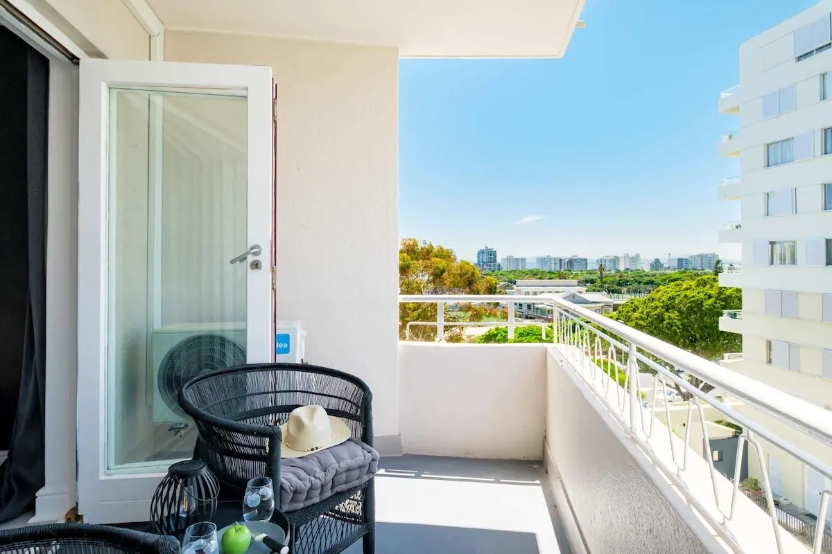 Central Elegant Holiday Rental Between the Points