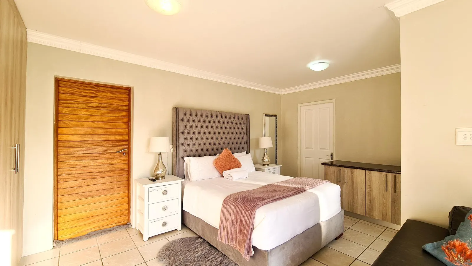 Sea Views at 14th Cottage