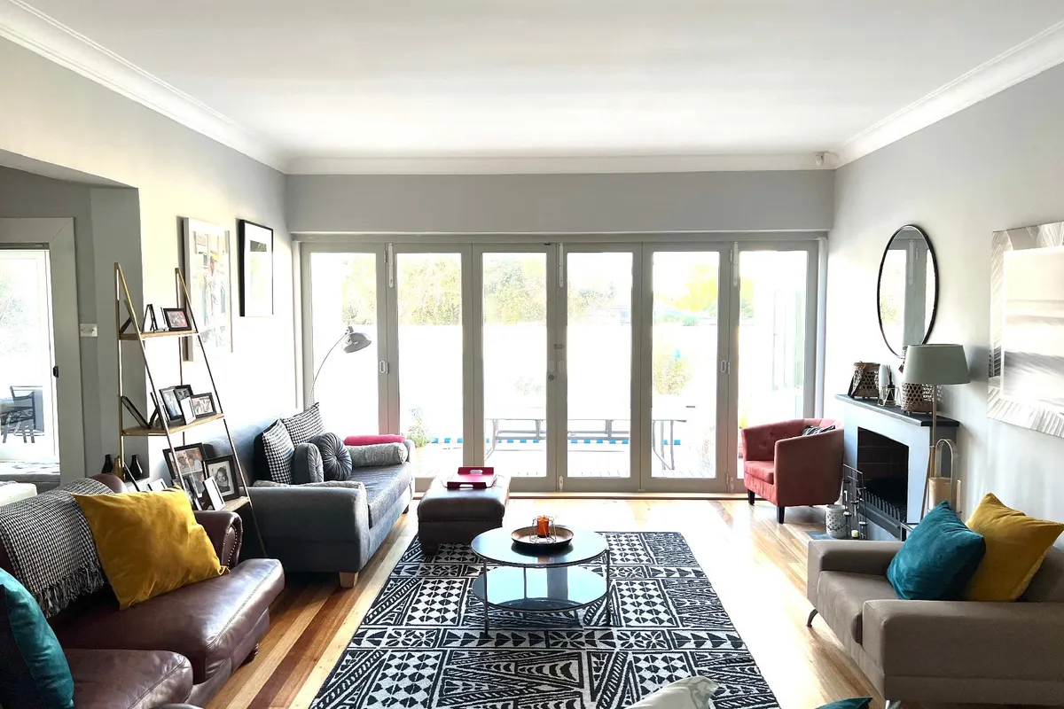 Your Home away from home, 300m from the beach 