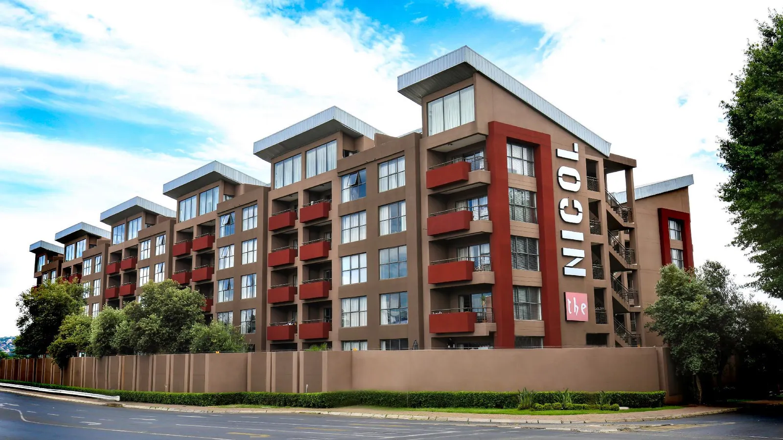 The Nicol Hotel and Apartments