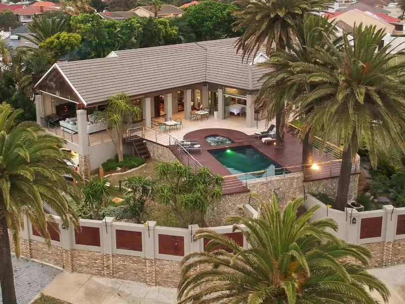 Island Way Villa - Luxury Accommodation