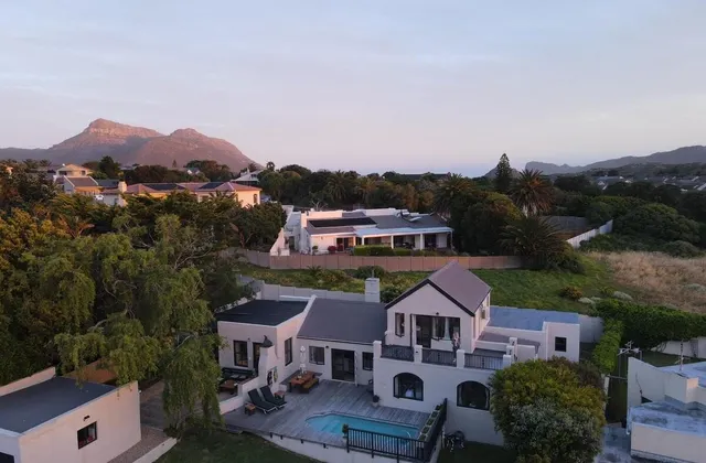 San Michel Noordhoek 5 Bedroom Home 