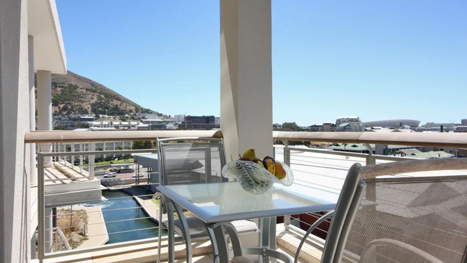 CQ    702 Canal Quays Apartment