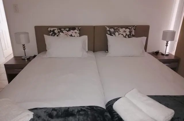 La Mer Stunning Beach Apartment