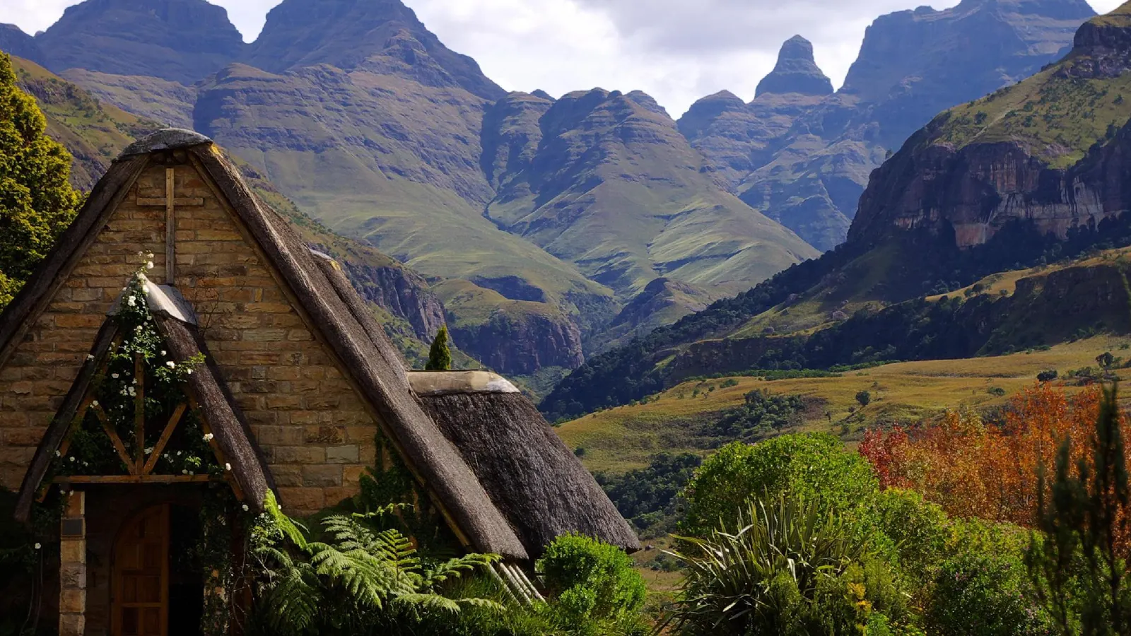 Cathedral Peak Hotel