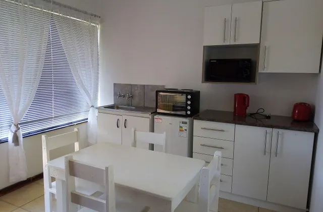Spacious 1bed + braai 13km to Paternoster beach