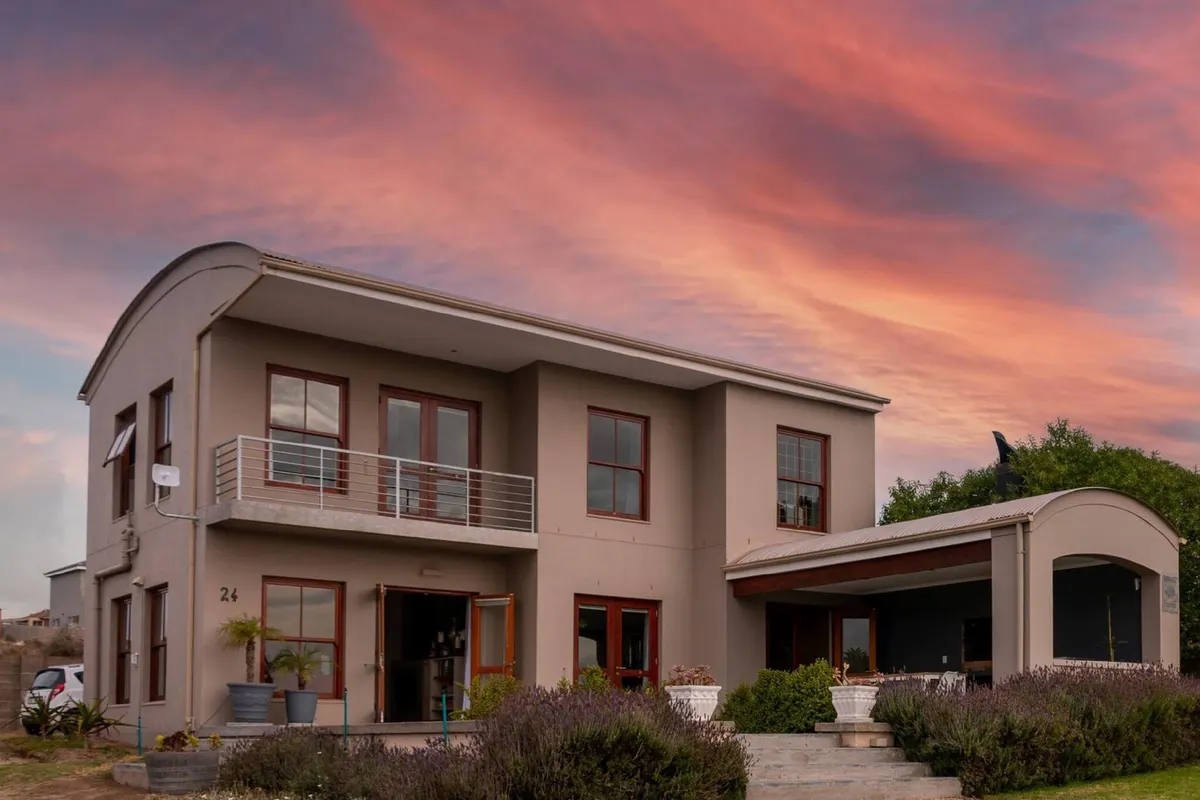 Peaceful Langebaan Getaway with Garden Views