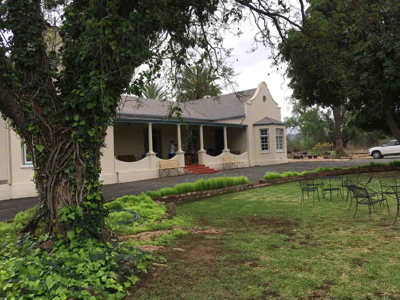 Roode Bloem Farm House
