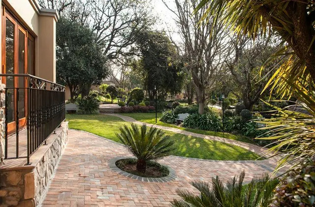 Black Eagle Hotel & Spa                                                                         