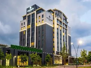 Courtyard Hotel Waterfall City