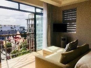 Urban Oasis at The Square