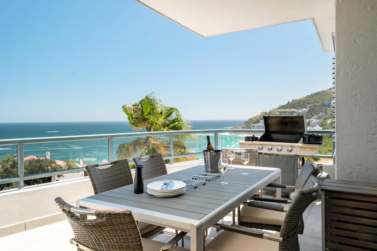 Stylish and Secure Camps Bay Holiday Apartment 9 N