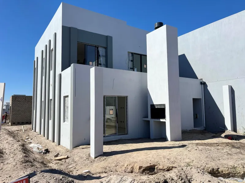 Lovely Two Bedroom Beachfront Apartment