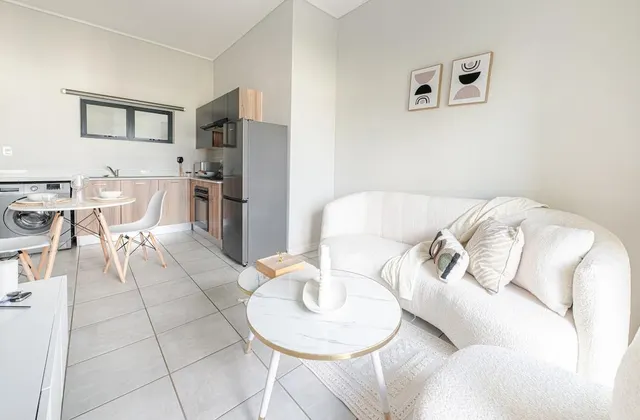 Exquisite Lavish-Luxury Aprtment