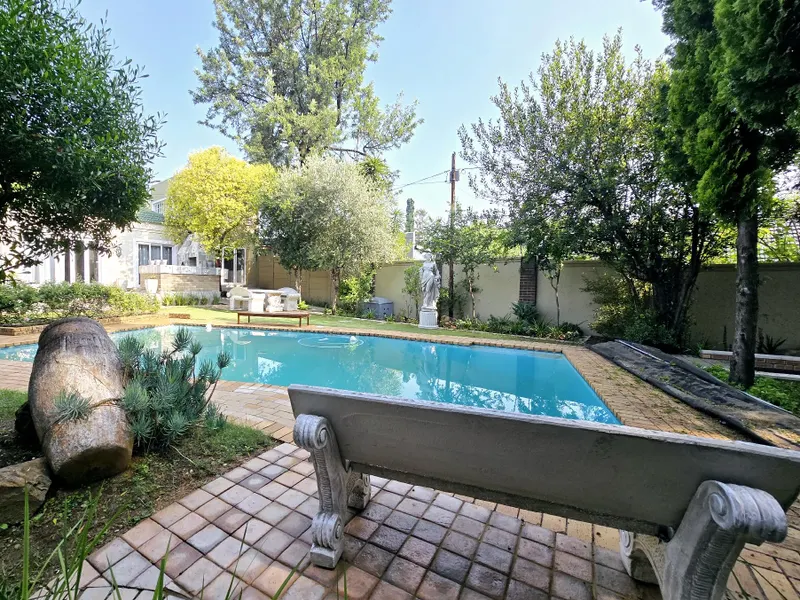 Waterfall City Guest Lodge