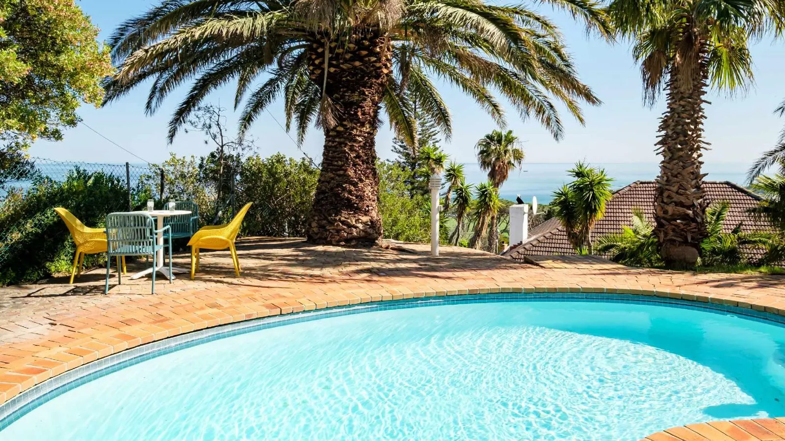 Camps Bay 4BR w Pool and Sea Views Atlantic Gem