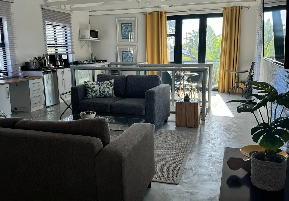 Cozy, Spacious Loft on 4th Avenue