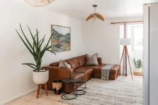 Spacious Central Apartment