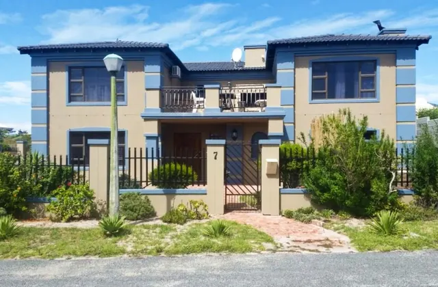 The Blue Tuscan Villa