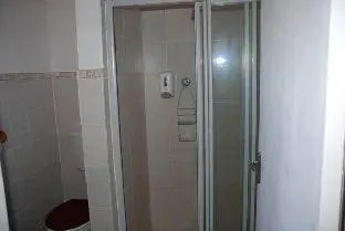D & H Guesthouse Apt 8 Deluxe Family Unit – photo 5, Apartment/Flat in Graskop